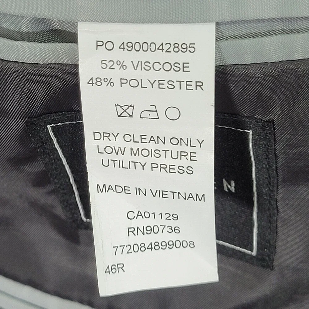 Van Heusen Men's‎ Sport Coat Blazer Two Button Charcoal Gray Poly Viscose 46R